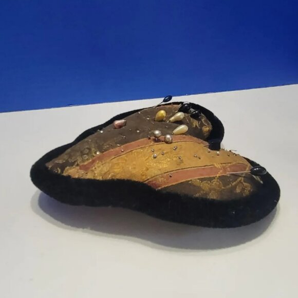 Antique Victorian Heart Shaped Black Velvet Pin Cushion with Pins - Picture 4 of 5